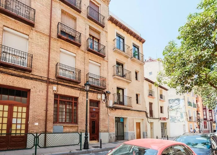 Atico Ordesa Barbacoa Terraza Wifi 4 Pax Ascensor Zaragoza