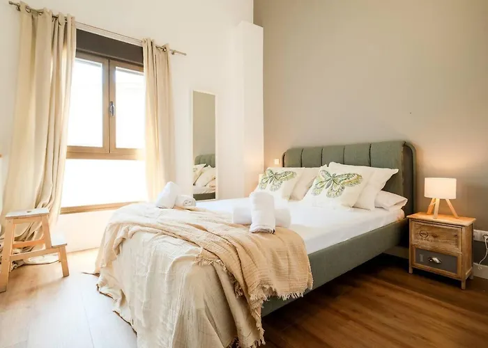 Atico Ordesa Barbacoa Terraza Wifi 4 Pax Ascensor Apartment *